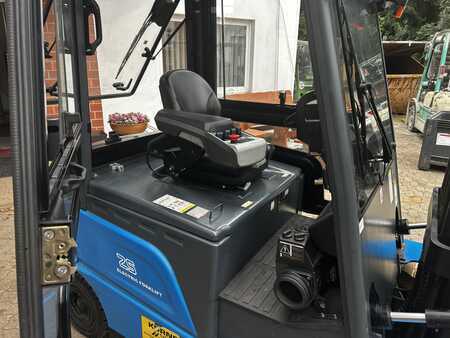 320_E7741-6.jpg?v=1761539136