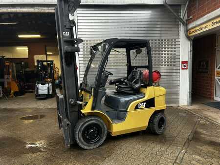 LPG Forklifts 2010  CAT Lift Trucks GP20N (1)