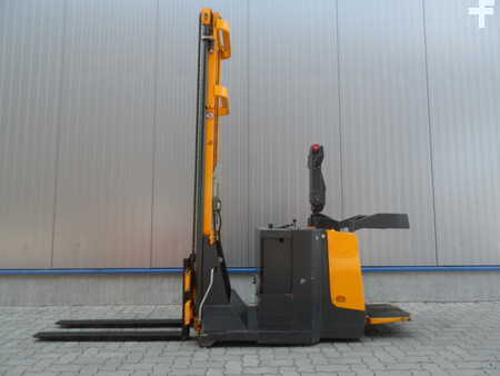 Gerbeurs 1998 Jungheinrich ERG06 (2)