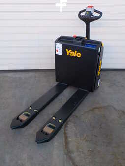 Electric Pallet Trucks 2023  Yale MP16 (1)