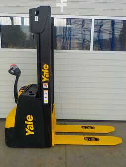 Stacker pedestre 2023  Yale MS12 (4)