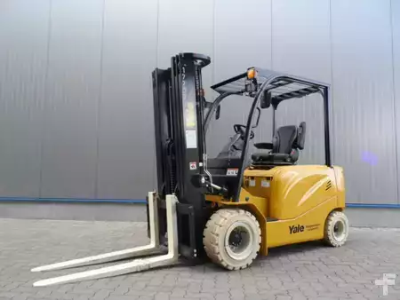 Carrelli elettrici 4 ruote 2023  Yale ERP35UX (1)