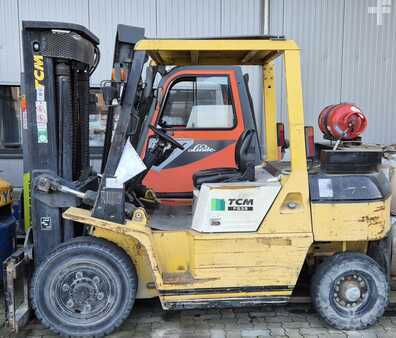 Nestekaasutrukki 1997  TCM FG35N7 (1)