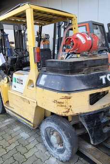 Nestekaasutrukki 1997  TCM FG35N7 (3)