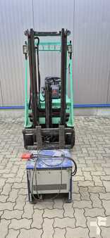 Chariots électriques à 3 roues 2009 Mitsubishi FB12KRT (4)