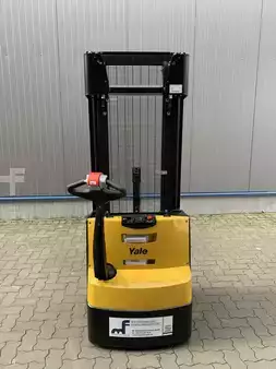 Ruční vysokozdvižný vozík 2026  Yale MS12 (4)