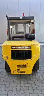 Dieselový VZV 2005  Doosan D50C-2 (5)
