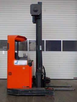 Chariots à mât rétractable 2004 BT RR B2 (4)