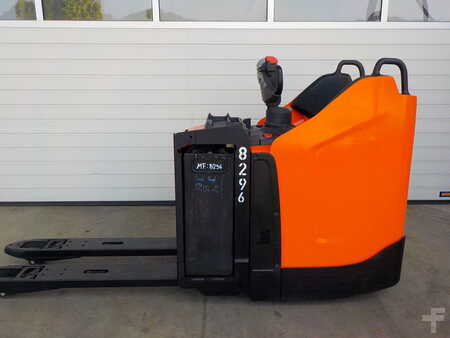 Transpalettes éléctriques 2015 BT LPE200 (2)