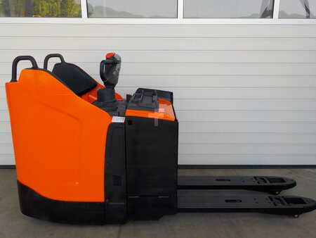 Transpalettes éléctriques 2015 BT LPE200 (4)