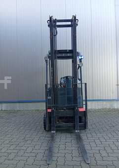 Elektro tříkolové VZV 2010  Toyota 7FBEST13 (2)