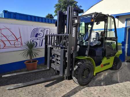 Carrello elevatore a gas 2023  Clark S55L (2)