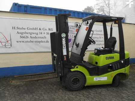 Carrello elevatore diesel 2021  Clark C20sD (1)