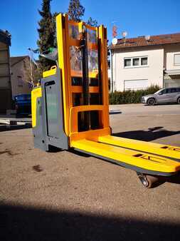 Hochhubwagen 2013 Jungheinrich ERD 220 KLPF (3)