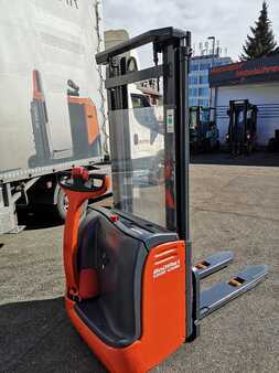 Hochhubwagen 2006 Linde L12 (2)