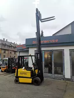 Elektromos 4 kerekű 2001 Yale ERP 30 ALF (3)
