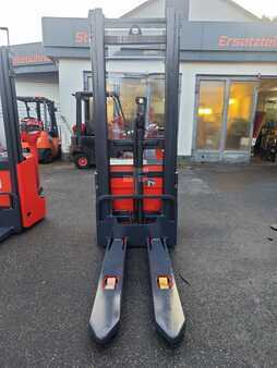 Hochhubwagen 2001 Linde L 12 (3)