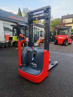 Wózek wysokiego podnoszenia 2015 Linde L 12 (1)