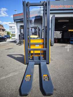 Hochhubwagen 1997  Steinbock Boss WP13 (1)