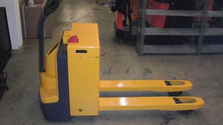 Niederhubwagen 2000 Jungheinrich ELE16 (1)