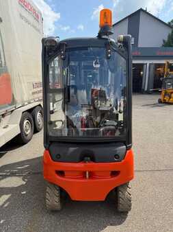 Elektro čtyřkolový VZV 2011  Linde E16P-01 (2)