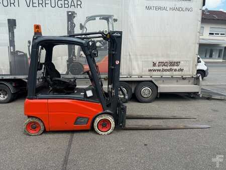Elektro čtyřkolový VZV 2011  Linde E16P-01 (1)