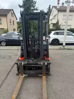 Elektromos 4 kerekű 2005 Toyota 7FBMF18 (2)