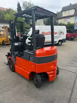 Elektromos 4 kerekű 2005  Toyota 7FBMF18 (3)