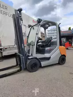 Chariots élévateurs GPL 2014  Still RX 70-30T (1)