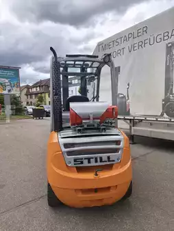 Chariots élévateurs GPL 2014  Still RX 70-30T (4)