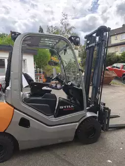 Chariots élévateurs GPL 2014  Still RX 70-30T (6)