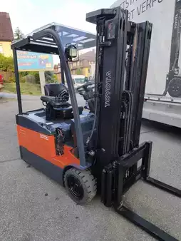 Elektro 3 Rad 2005 Toyota 7FBEF15 (3)