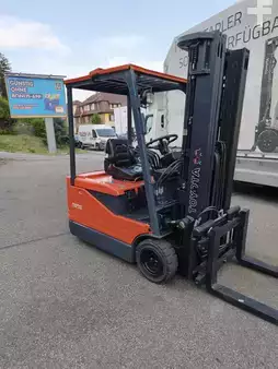 Electric - 3 wheels 2003  Toyota 5FBE15 (2)