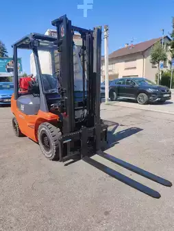 Empilhador a gás 2006  Toyota 42-7 FGF25 (3)