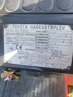 Empilhador a gás 2006  Toyota 42-7 FGF25 (7)