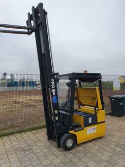 Elektro 3 Rad 2002  Yale ERP16ATF (2)