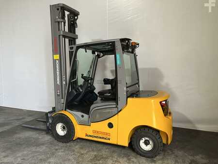 Diesel Forklifts 2016  Jungheinrich DFG 435s (3)