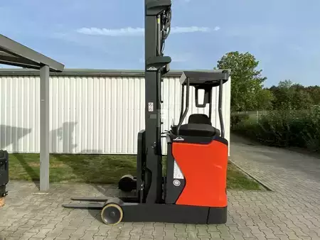 Reach Trucks 2018  Linde R14B-01 Drive In (1)
