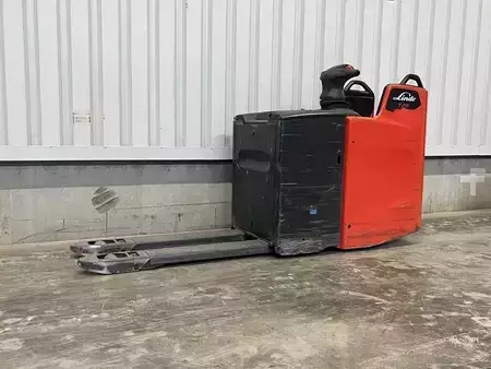 Nízkozdvižný vozík 2022  Linde T25FP (3)