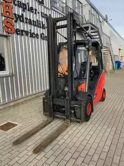 Chariots élévateurs diesel 2016 Linde H35D-02 (2)
