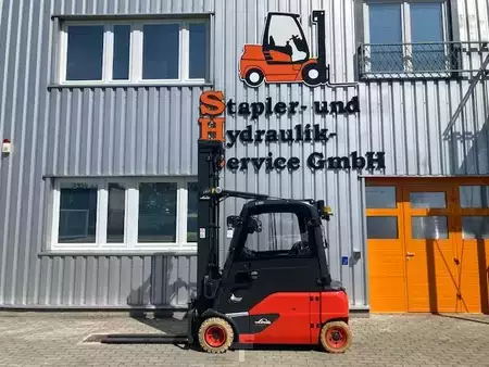 Chariots électriques à 4 roues 2019 Linde E20PL-02 (1)