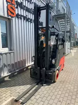 Chariots électriques à 4 roues 2019 Linde E20PL-02 (2)