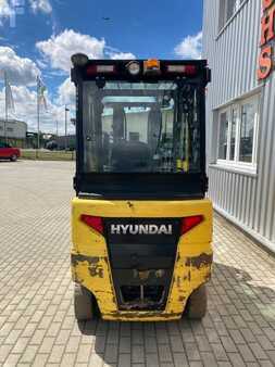 Chariot 4 roues électrique 2017  Hyundai 30B-9 (3)