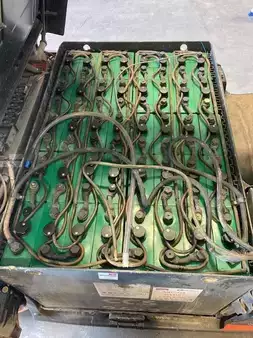 Elektro 4 Rad 2018  Linde E25R-01     Neue Batterie (8)