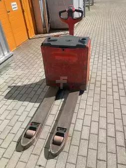 Electric Pallet Trucks 2012  Linde T18 (2)