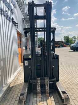 Retraky 2005  Yale MR 14 (4)