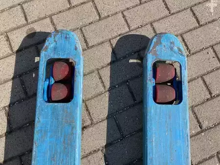 Hand Pallet Trucks 2010  HanseLifter BF200020-02 (5)