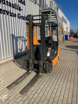 Gázüzemű targoncák 2007  Still R70-20T Compact (2)