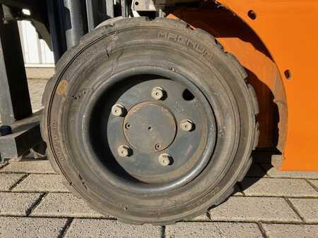 Gázüzemű targoncák 2007  Still R70-20T Compact (5)