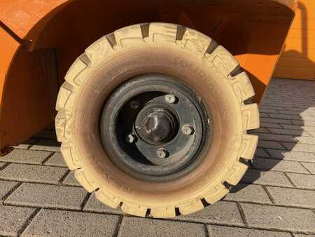 Gázüzemű targoncák 2007  Still R70-20T Compact (6)